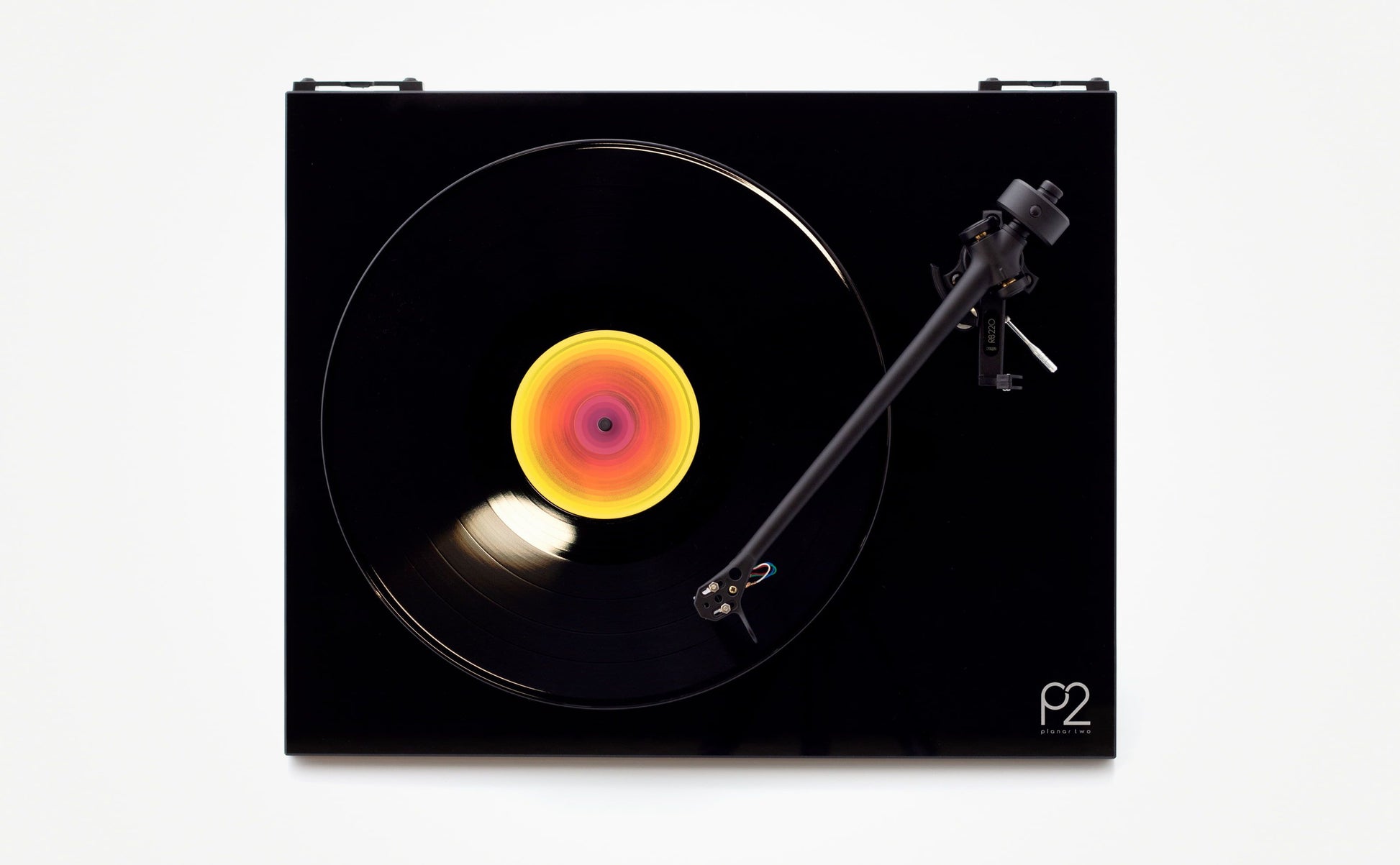Rega Planar 2 Vinylspelare Svart med Standard Rega Carbon pickup