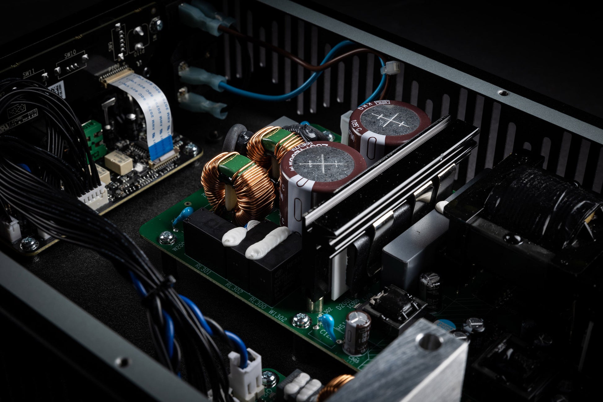 XTZ EDGE A2-400 - Stereo & Monoslutsteg Effektförstärkare Slutsteg