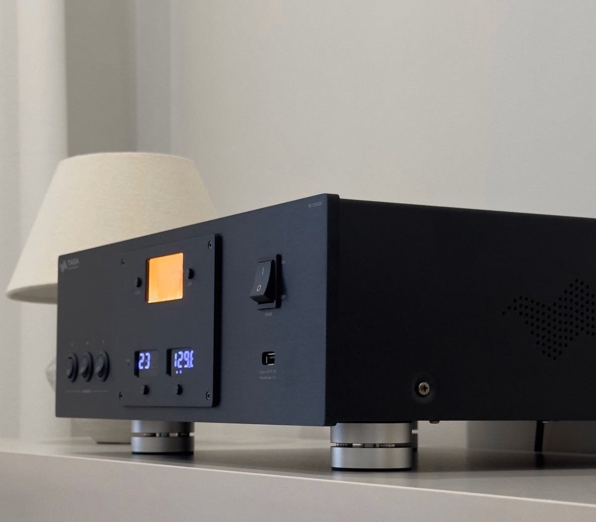 TAGA Harmony PC-10000DC - Strömkonditionerare med DC-blocker och linjär USB-ström Grendosa