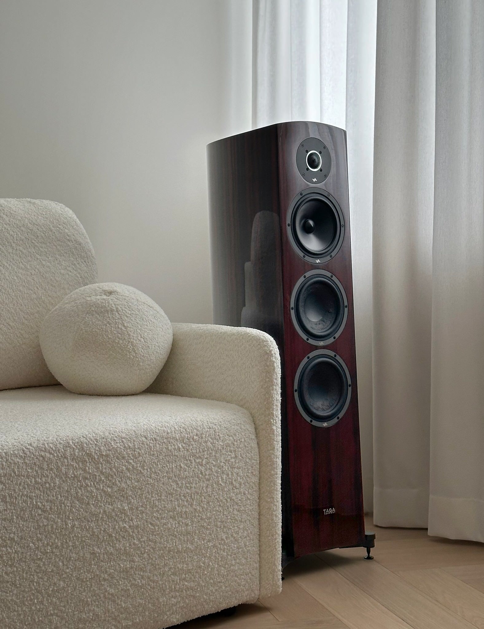 TAGA Diamond F-100 v.3 Golvhögtalare