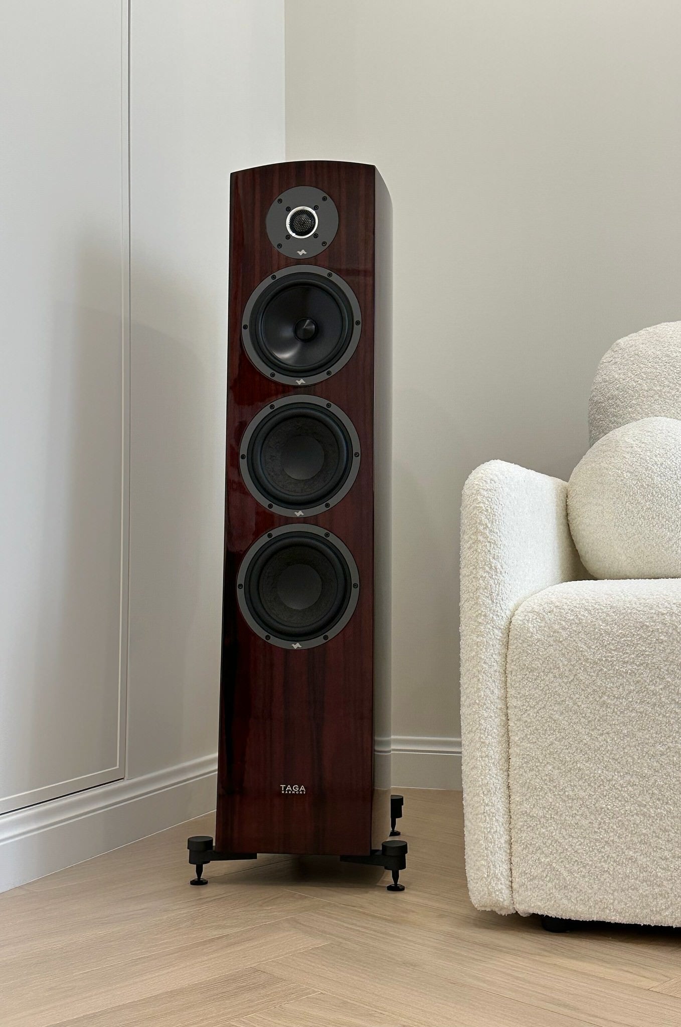 TAGA Diamond F-100 v.3 Golvhögtalare